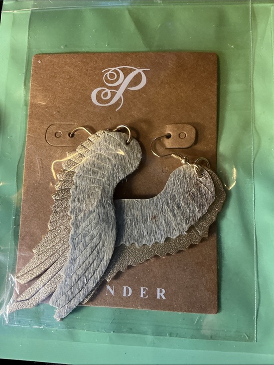 Jewelry - ★ Angel Wing Feather Earrings Gray Silver Boho Western Glam